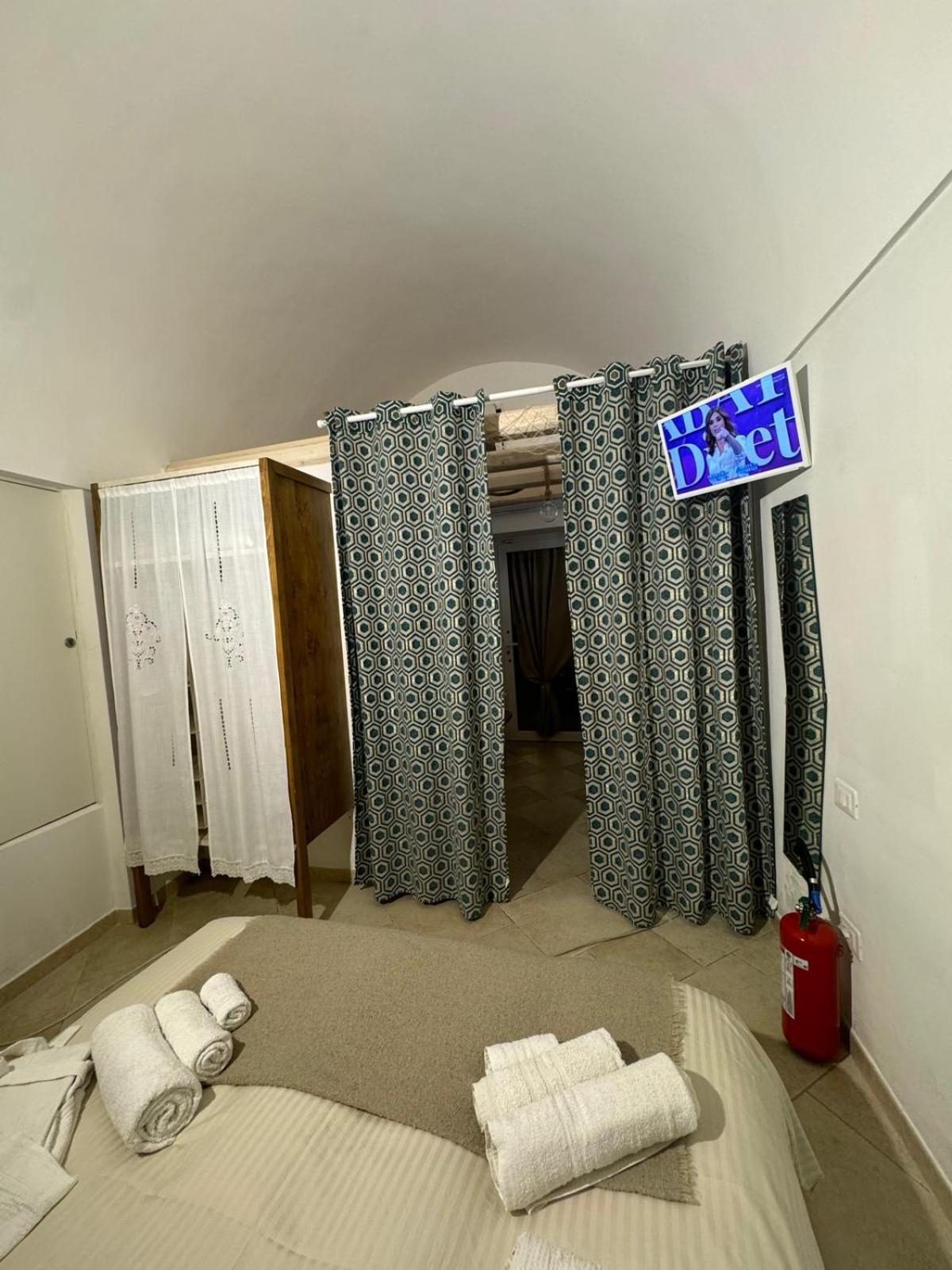 Bed and Breakfast Le Ninfe Del Mare Полиньяно-а-Маре Экстерьер фото