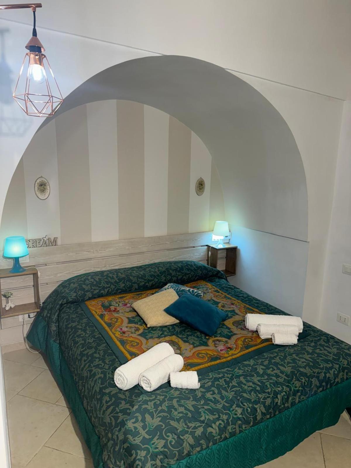Bed and Breakfast Le Ninfe Del Mare Полиньяно-а-Маре Экстерьер фото